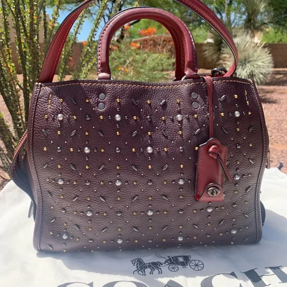 Coach Rogue 30 - Picture 1 of 7